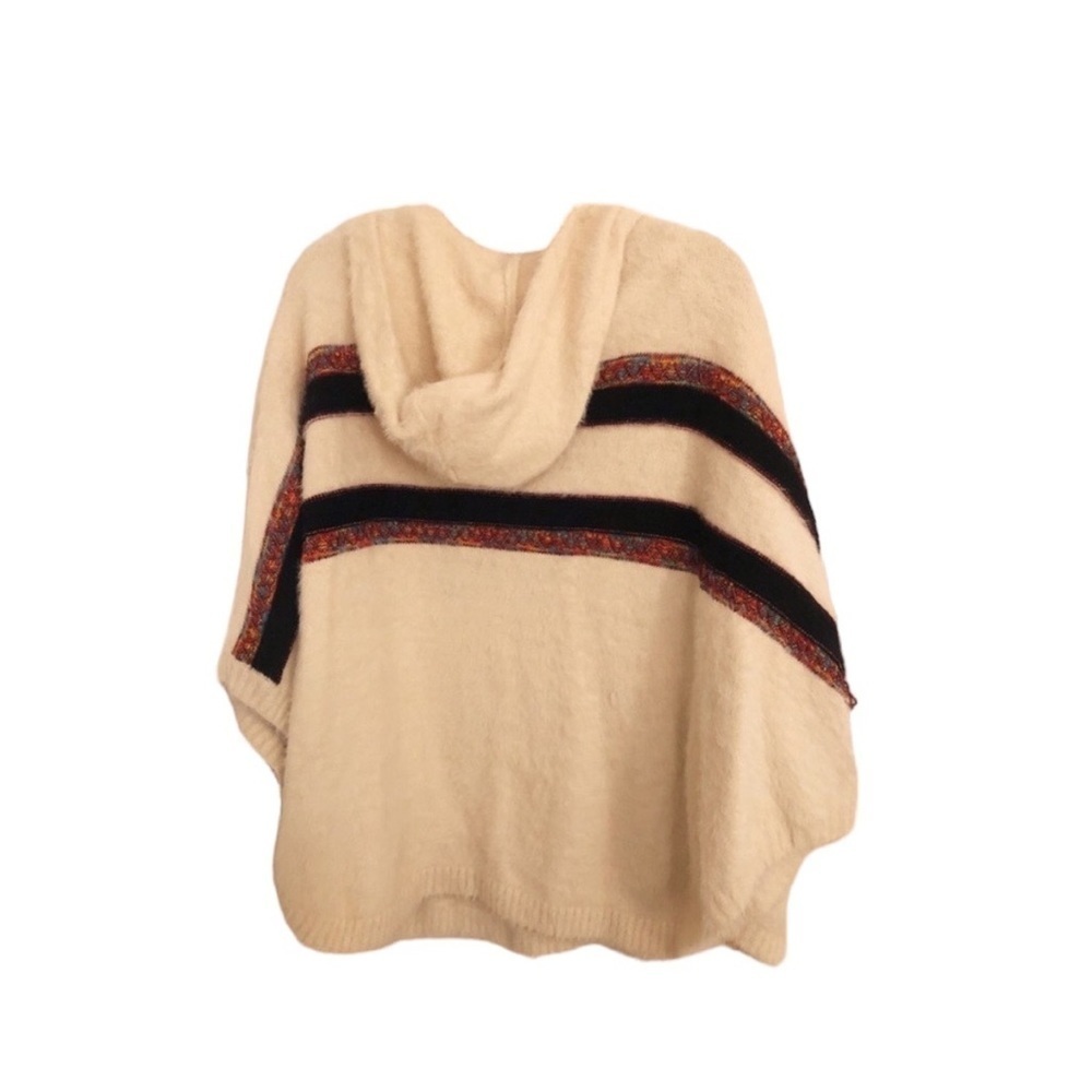 FRANCESC’s COLLECTION Dolman Sleeve Poncho One Size - Picture 5 of 6
